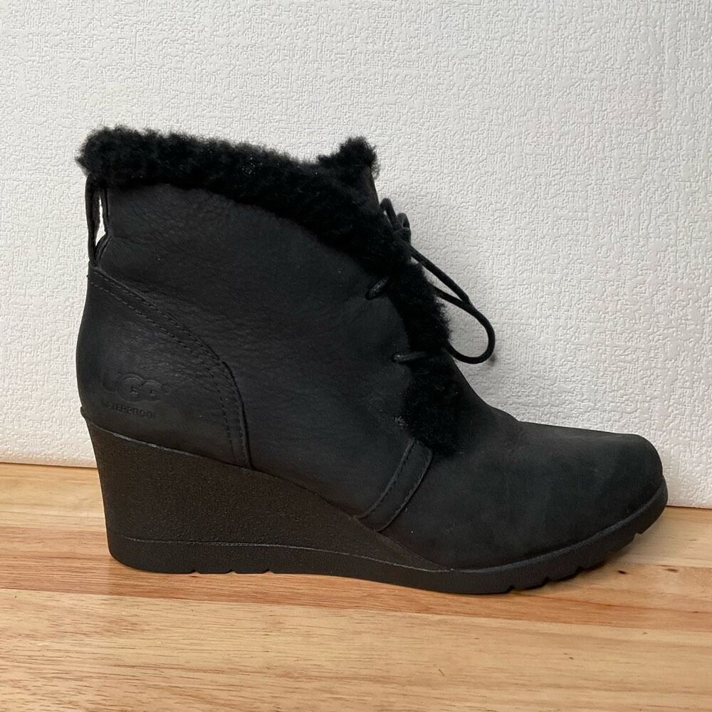 UGG Australia Jeovana Boots Black Suede Waterproof WP 1017421 Wedge Lace Up sz 9